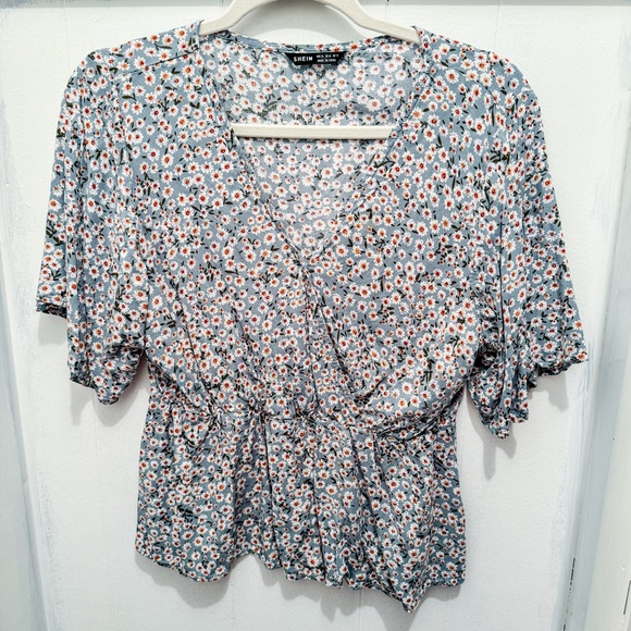 Ditsy Floral Ruffle Hem Surplice Blouse SHEIN XL Extra Large Green - Picture 3 of 6